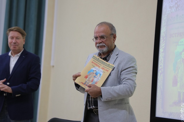 Сборник стихов Николая Рубцова на русском и бенгальском языках представили на фестивале «Рубцовская осень»