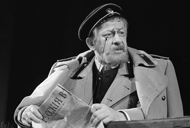 Искусство быть другим. 100 лет назад родился Евгений Евстигнеев