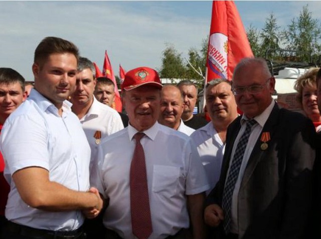 Русладовцы приняли участие в отправке юбилейного гуманитарного конвоя на Донбасс