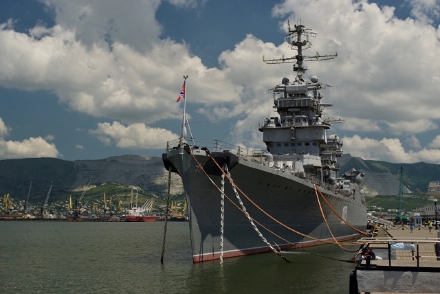 Крейсеру «Кутузов» – курс на Севастополь