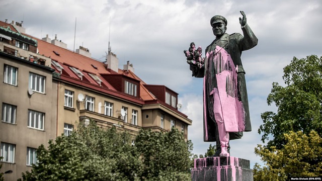 Защитить правду истории! Ситуация с памятником маршалу Коневу в Праге