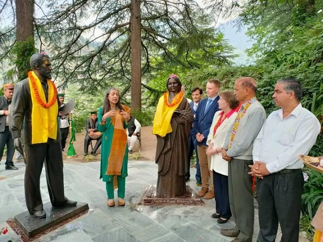 В Индии появился памятник Святославу Рериху