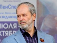 А. Антонов. Врага слушать – самому себе могилу копать